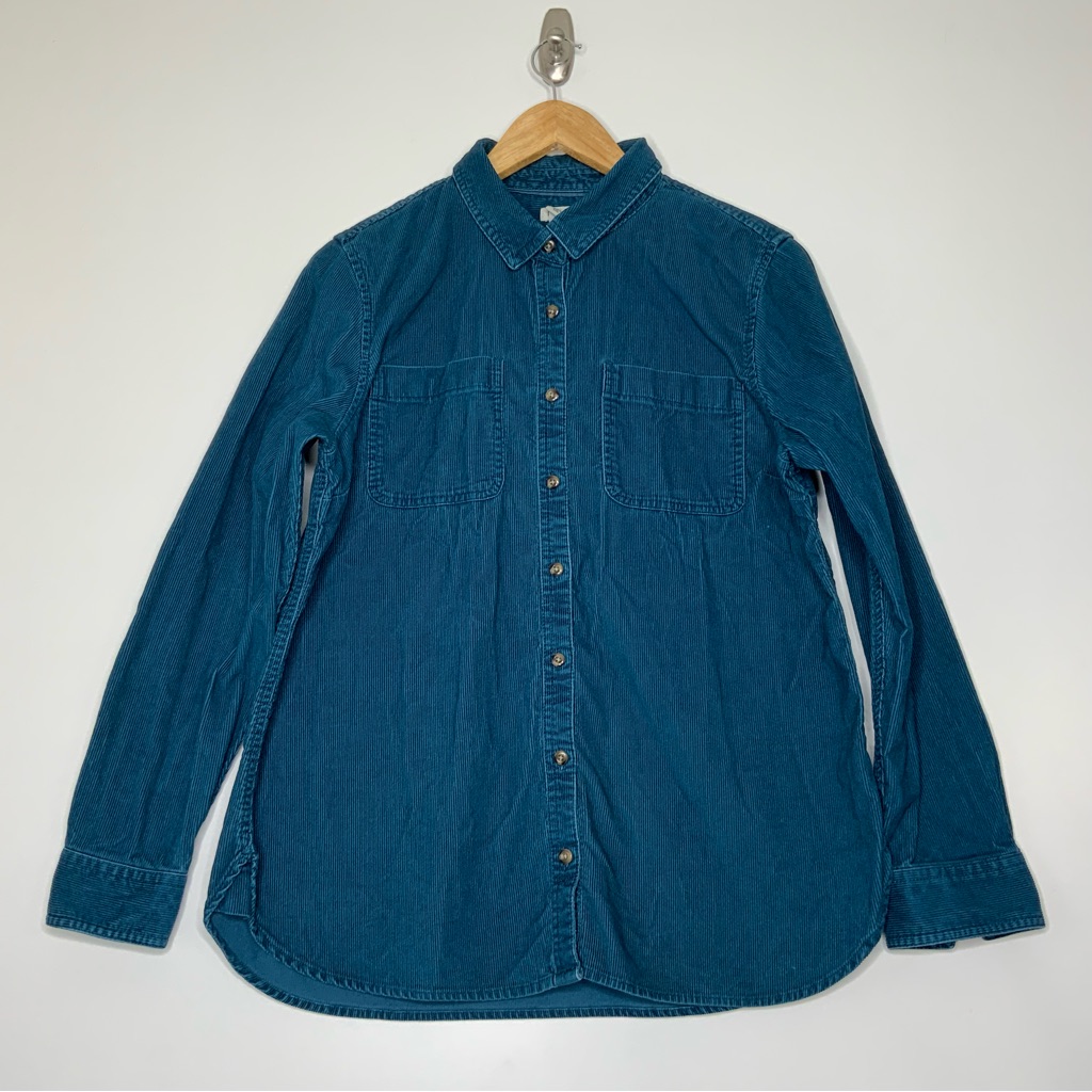 L.L. Bean Long Sleeve Button Down Corduroy Gem Toned Blue/Green. Size Medium.